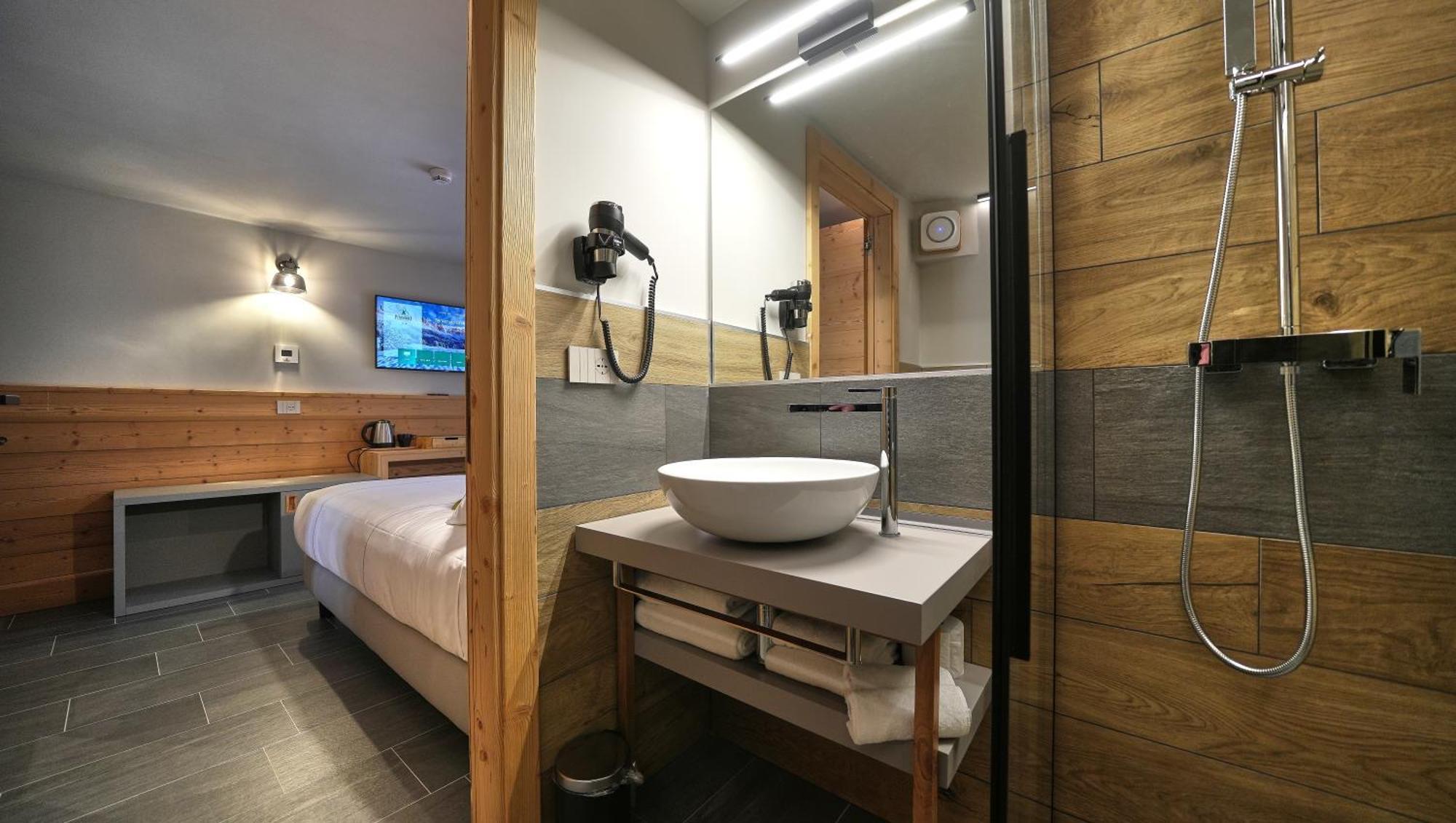 Hotel Perruquet เบรยล์-แชร์วิเนีย ภายนอก รูปภาพ
